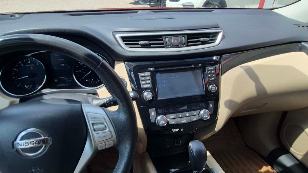 2016 Nissan Rogue - $11,995