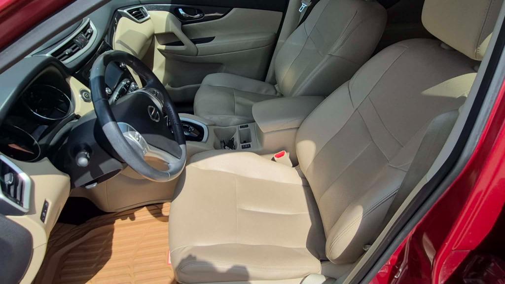 2016 Nissan Rogue - $11,995