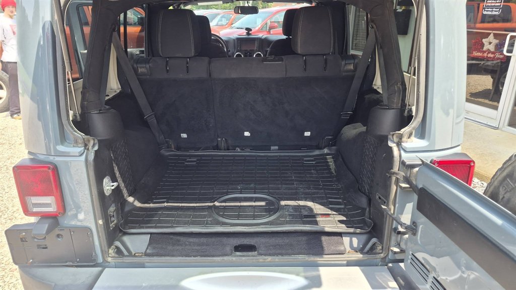 2015 Jeep Wrangler - $17,995