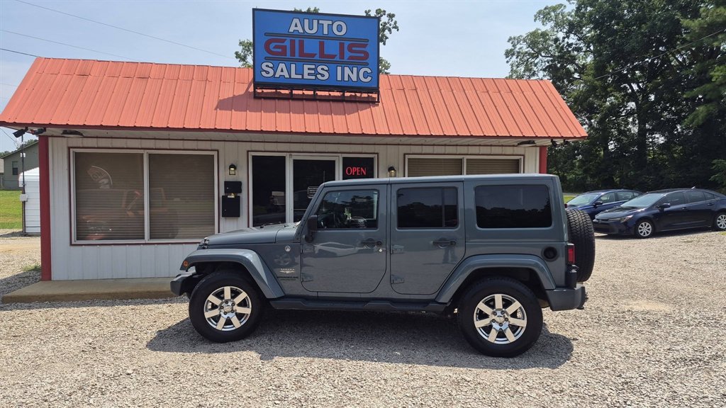 2015 Jeep Wrangler - $17,995