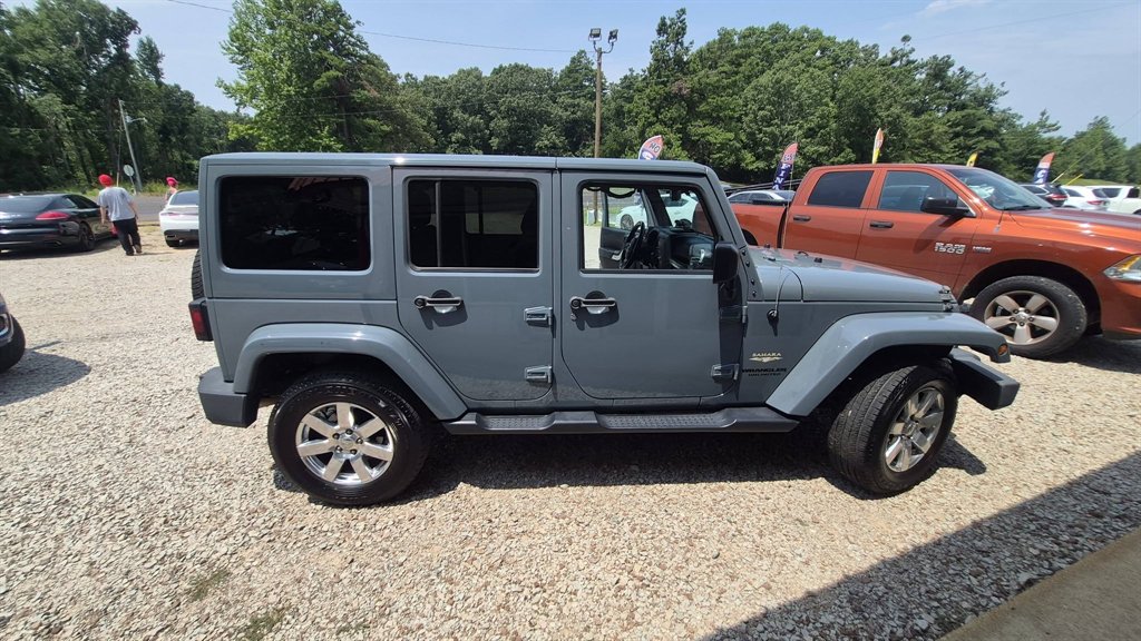 2015 Jeep Wrangler - $17,995