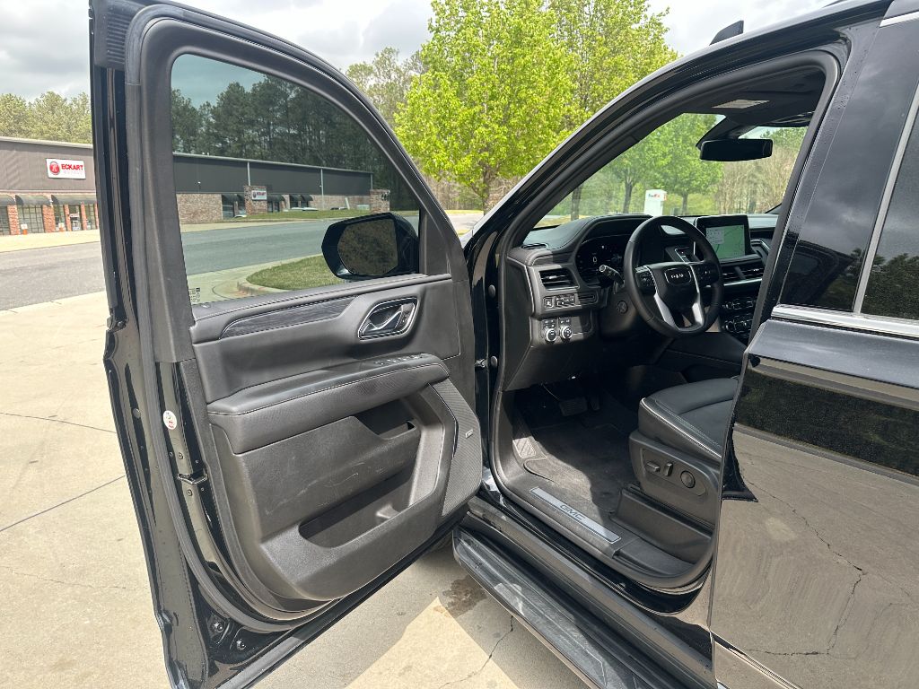 2022 GMC Yukon SLT photo