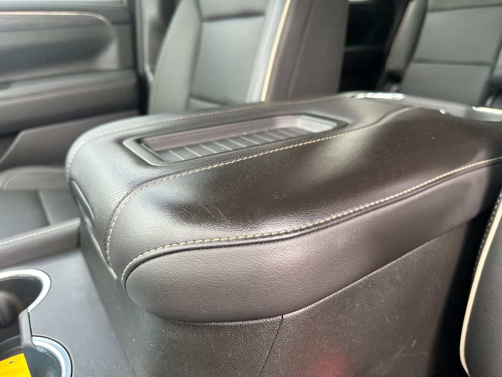 2022 GMC Yukon SLT photo