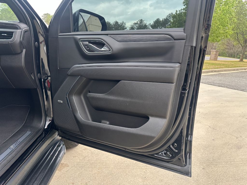 2022 GMC Yukon SLT photo