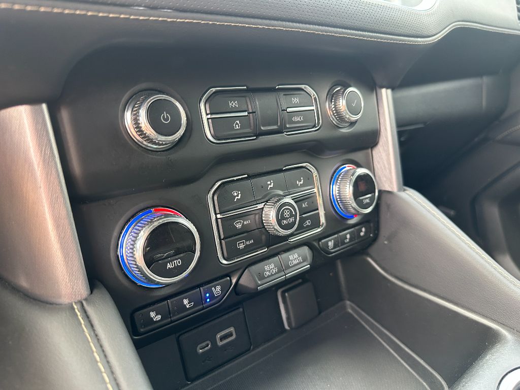2022 GMC Yukon SLT photo