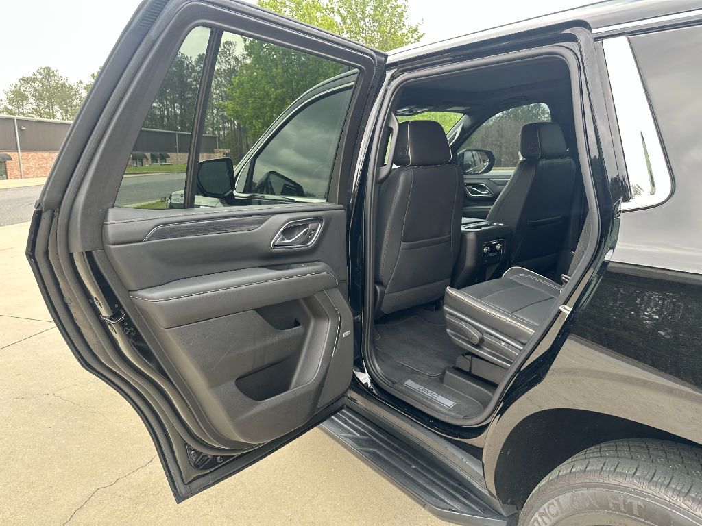 2022 GMC Yukon SLT photo