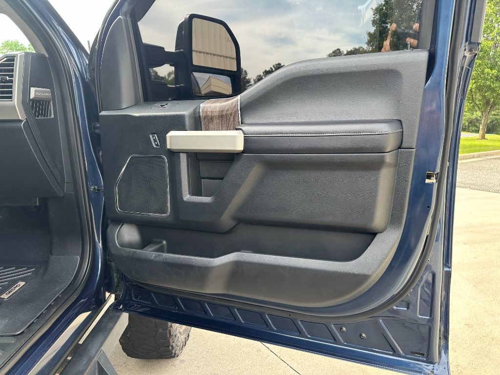 2017 Ford F250sd Lariat photo