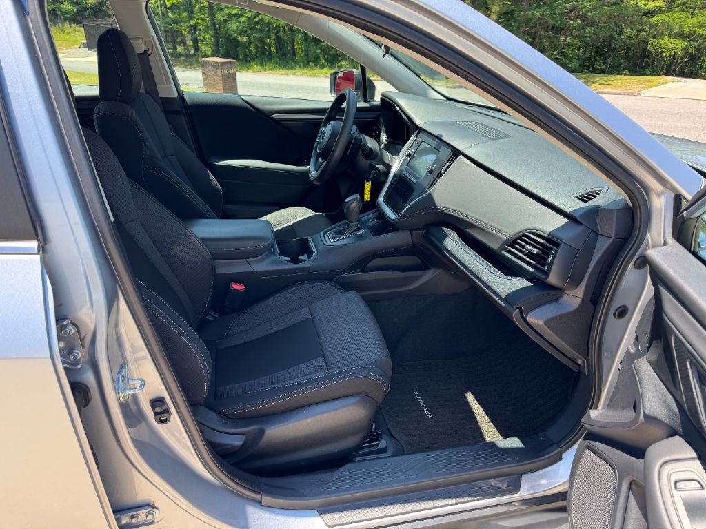 2021 Subaru Outback - $19,000