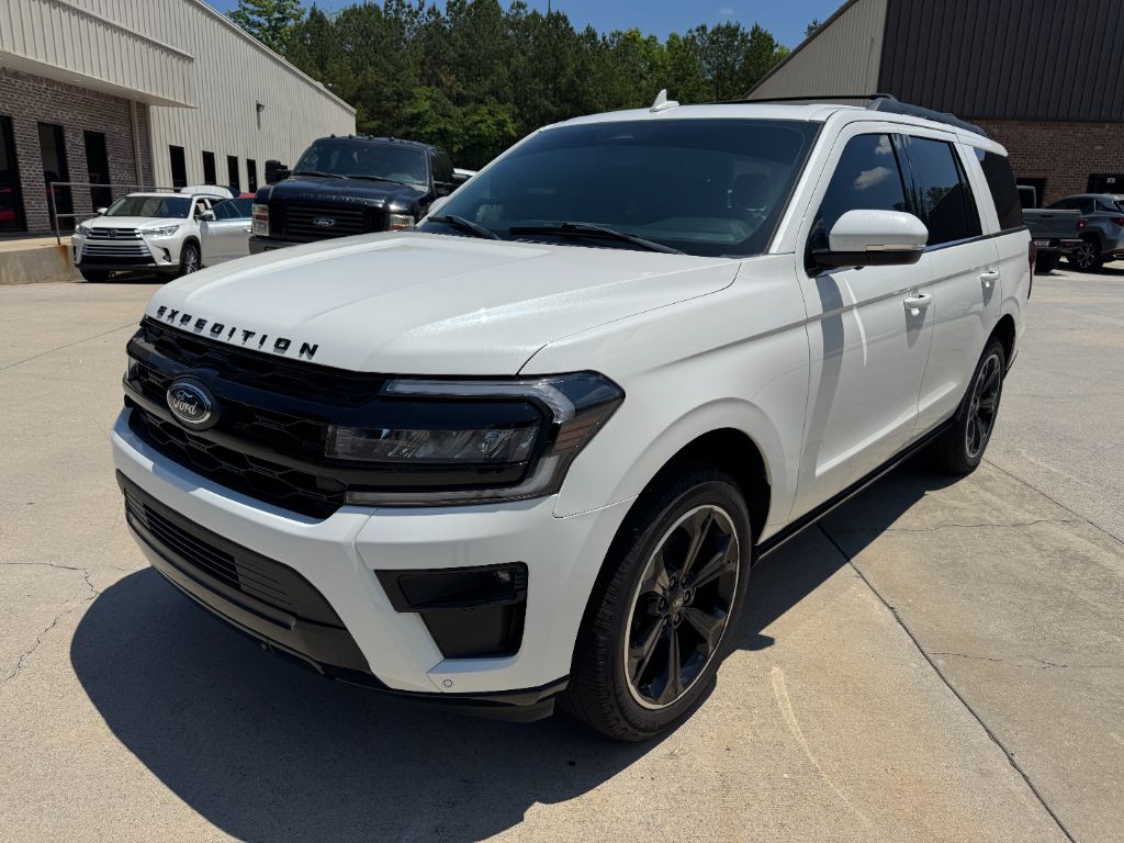 2022 Ford Expedition - $39,500