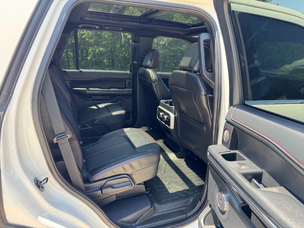 2022 Ford Expedition - $39,500
