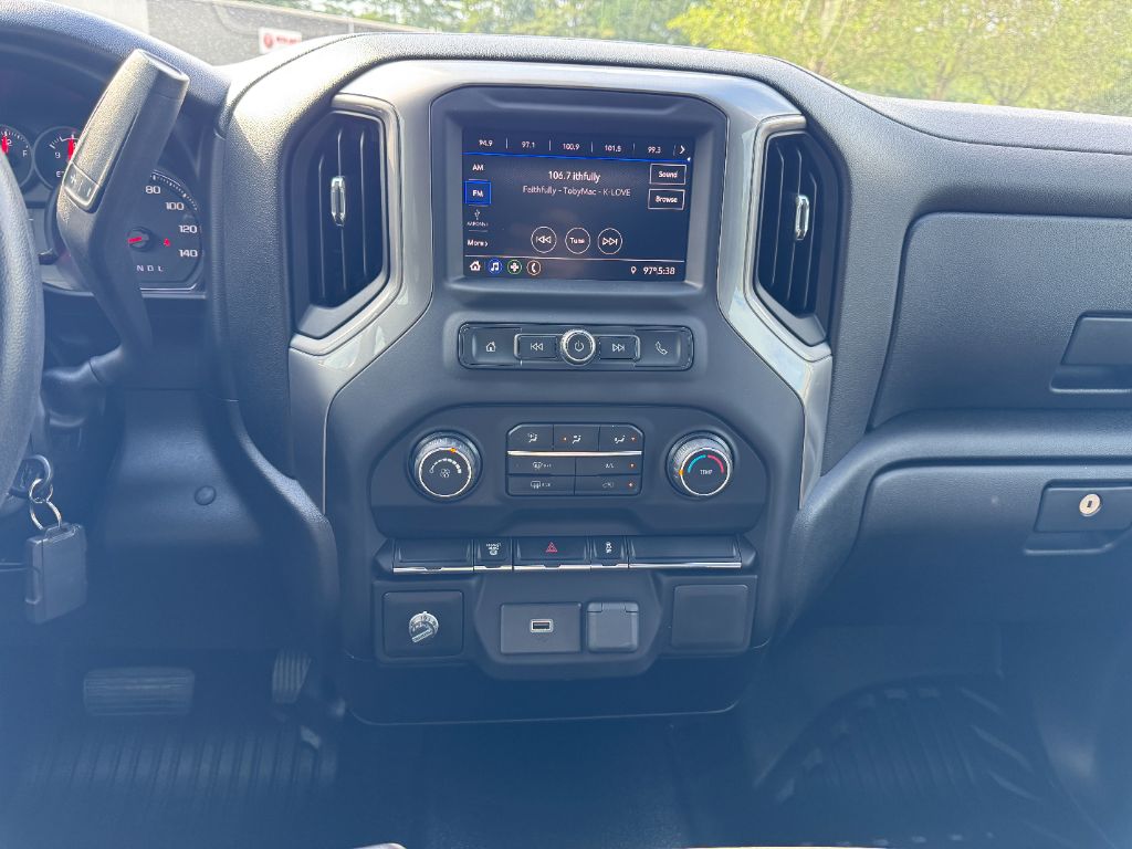2020 Chevrolet Silverado 3500HD C/C - $38,000