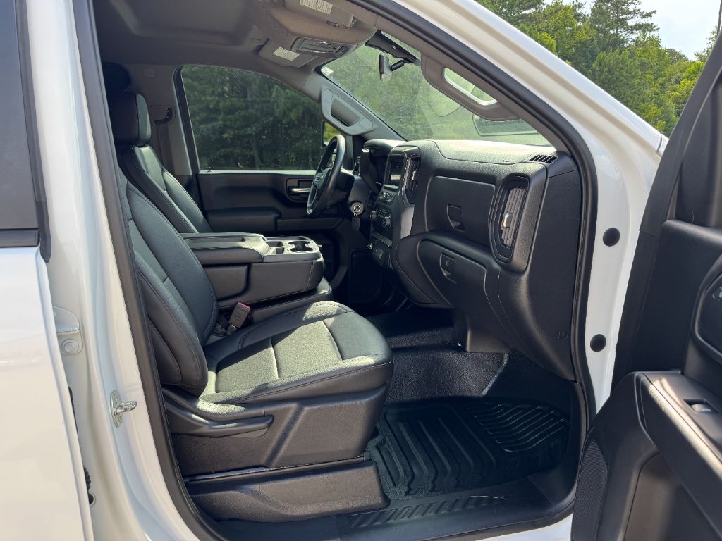 2020 Chevrolet Silverado 3500HD C/C - $38,000