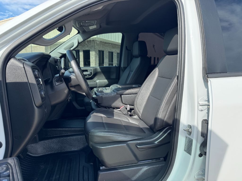 2020 Chevrolet Silverado 3500HD C/C - $38,000