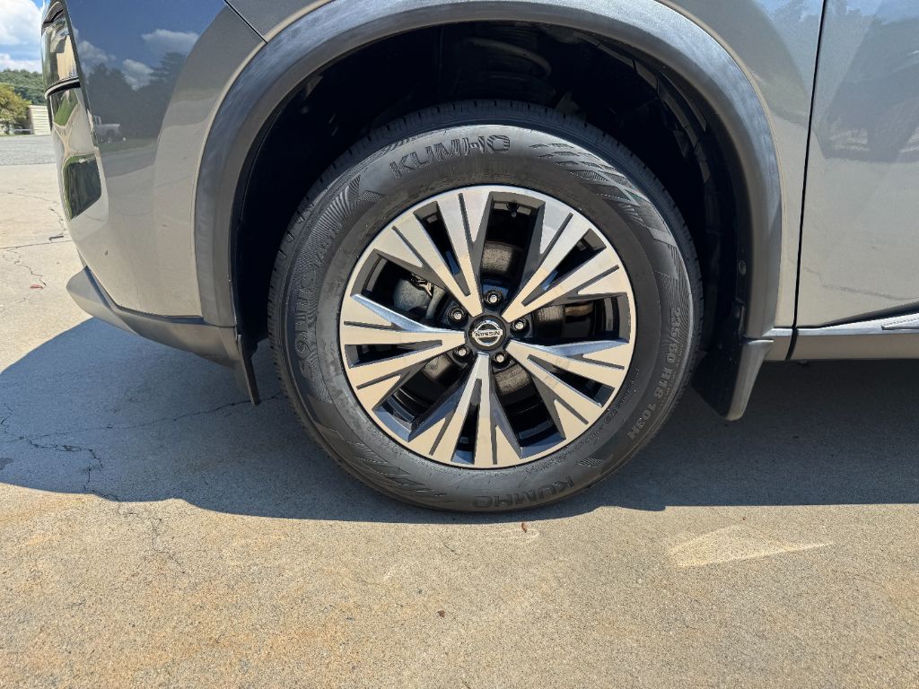2021 Nissan Rogue - $19,000