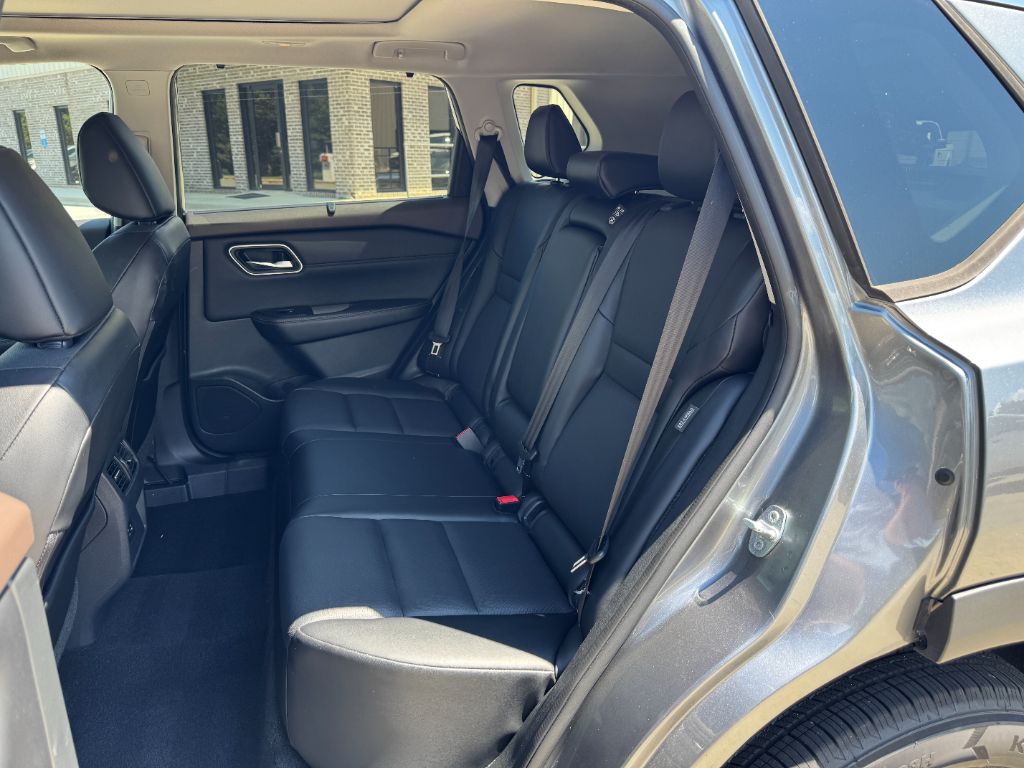 2021 Nissan Rogue - $19,000