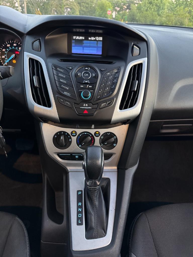 2014 Ford Focus SE photo