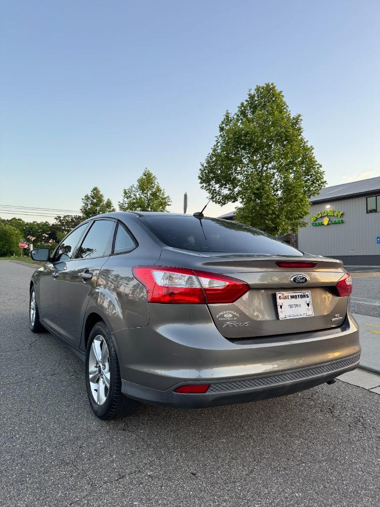2014 Ford Focus SE photo