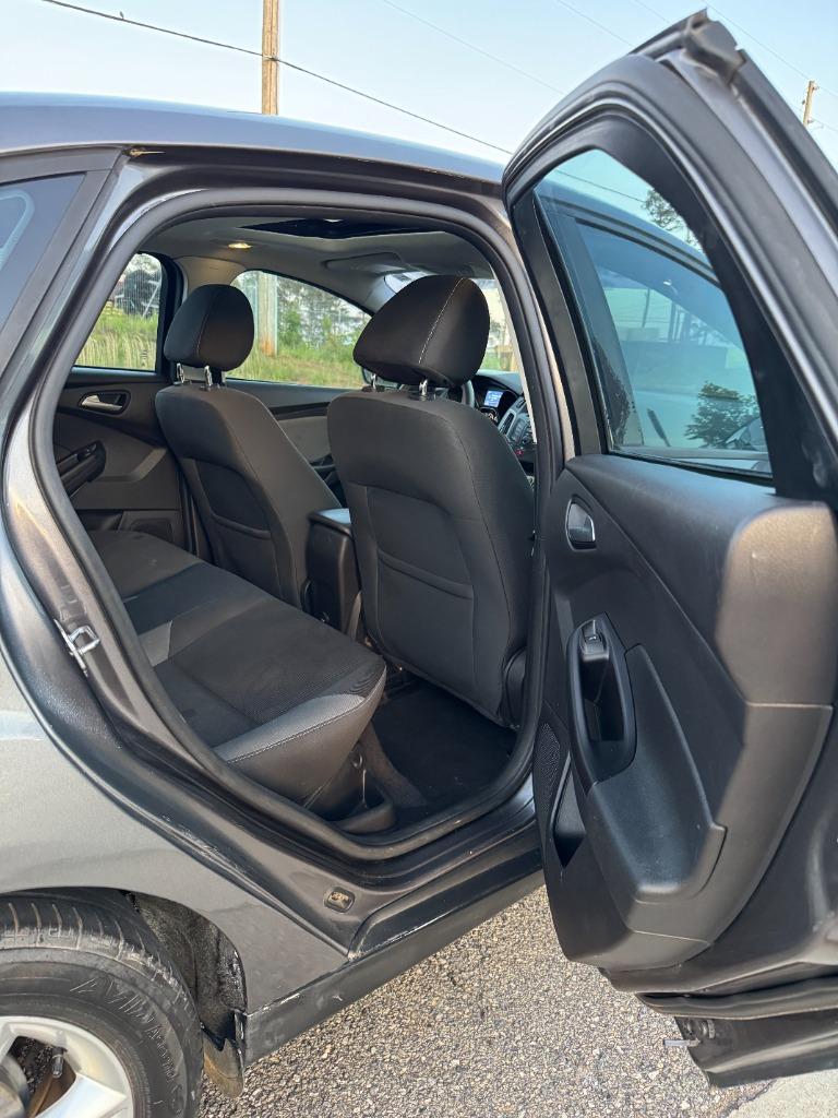2014 Ford Focus SE photo
