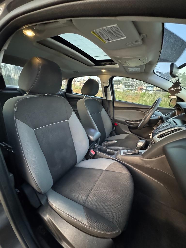 2014 Ford Focus SE photo