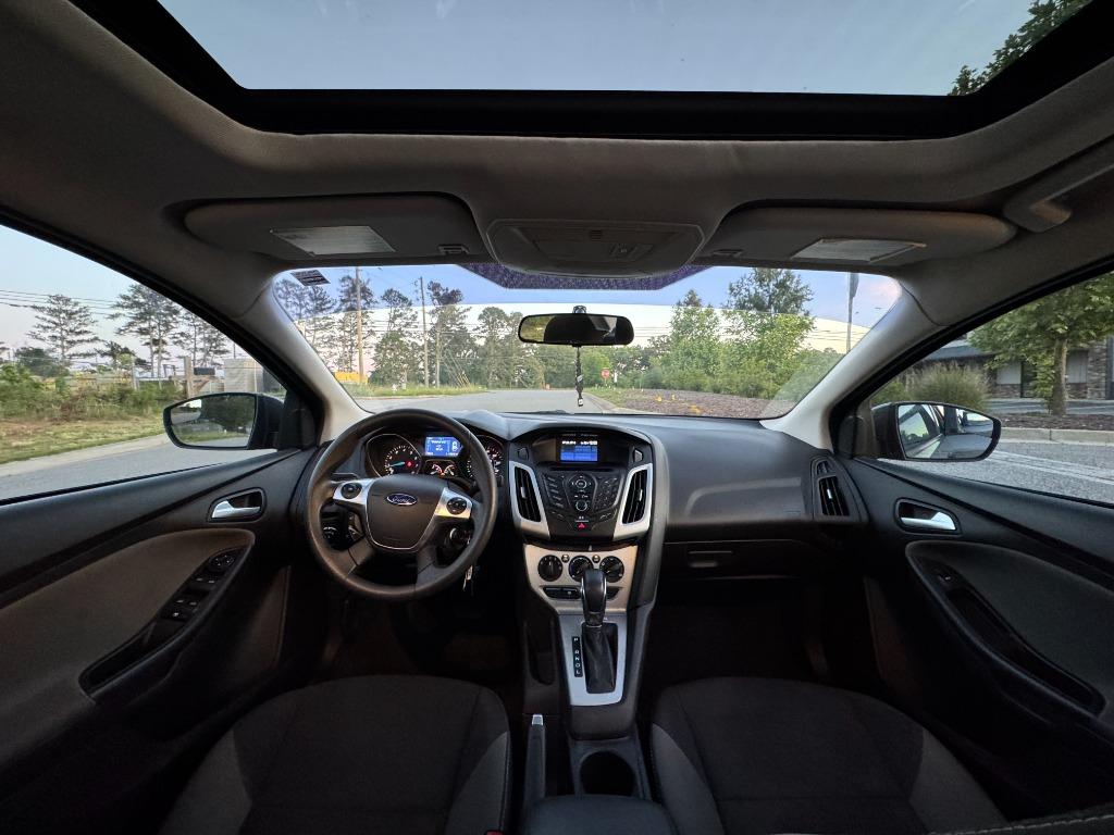 2014 Ford Focus SE photo