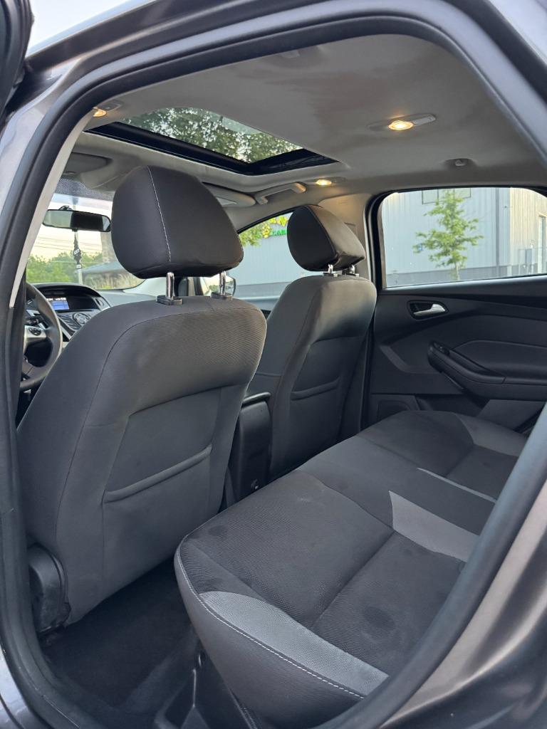 2014 Ford Focus SE photo