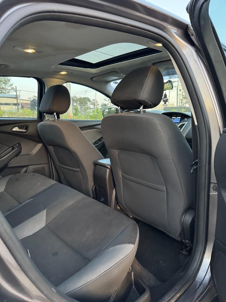 2014 Ford Focus SE photo