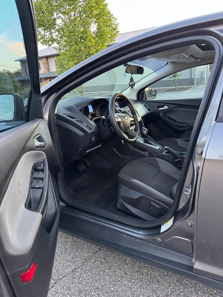 2014 Ford Focus SE photo