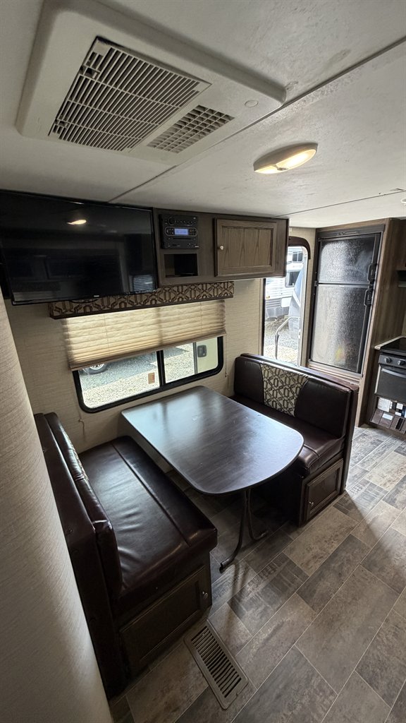 2017 Keystone Keystone - $16,500