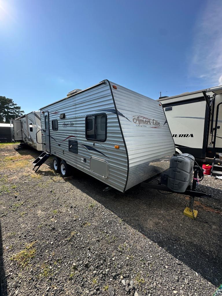 2014 Gulf Stream Coach, Inc. Ameri-Lite 19kd - $9,950