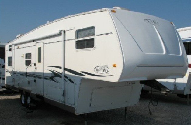 2003 R-vision Trail BAY 529bhss - $8,500