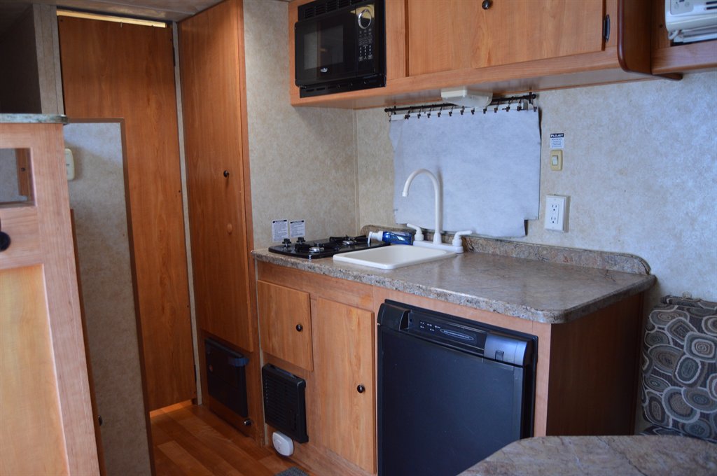 2012 Gulf Stream Trailmaster - $7,995