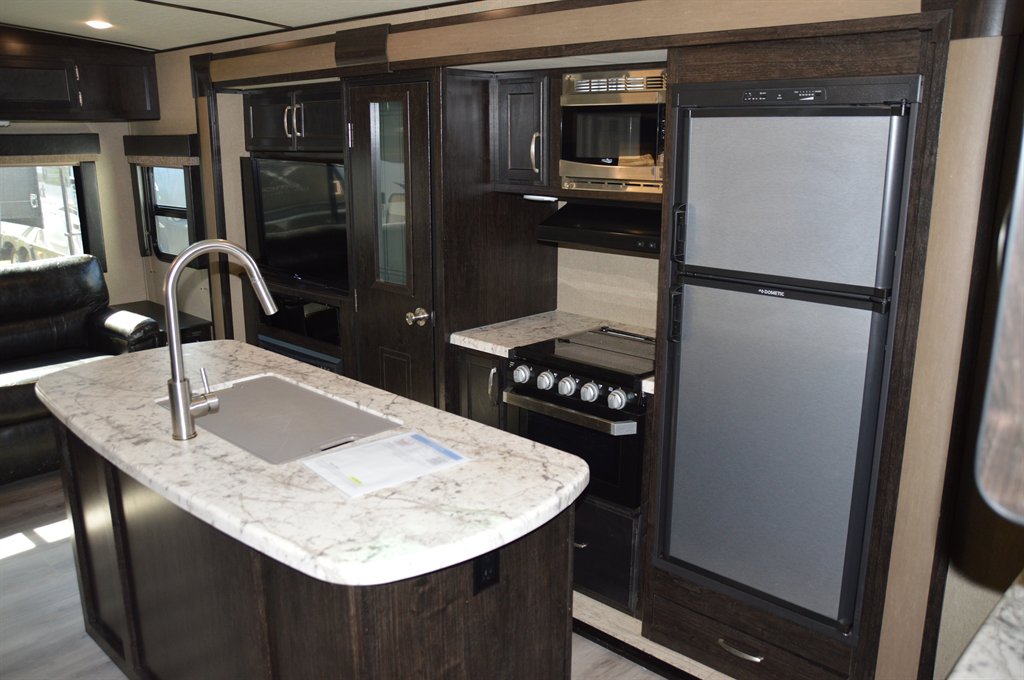 2018 Grand Design Recreational Imagine - $18,995