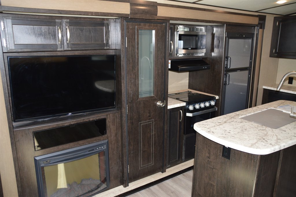 2018 Grand Design Recreational Imagine - $18,995