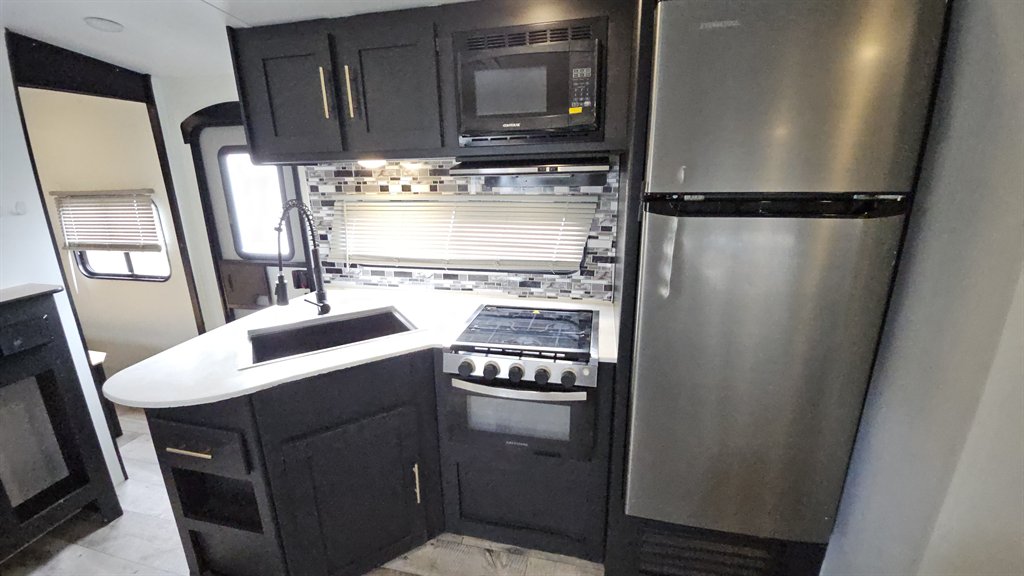 2022 Springdale Springdale - $14,500