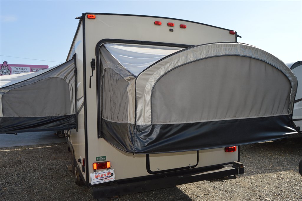 2016 Forest River Freedom Express - $12,995