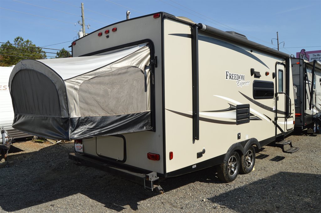 2016 Forest River Freedom Express - $12,995