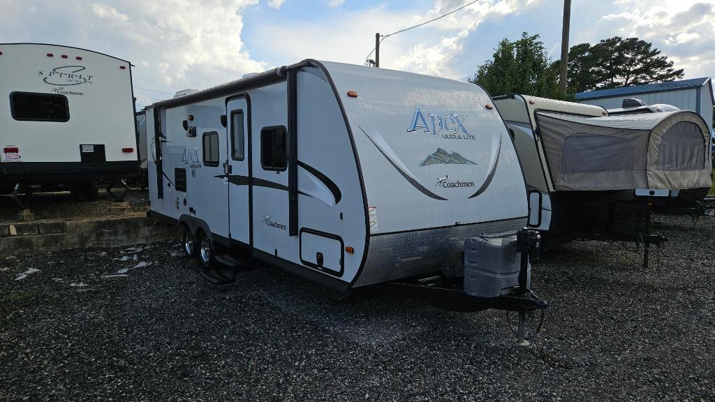 2015 Forest River Coachmen Apex - $12,995