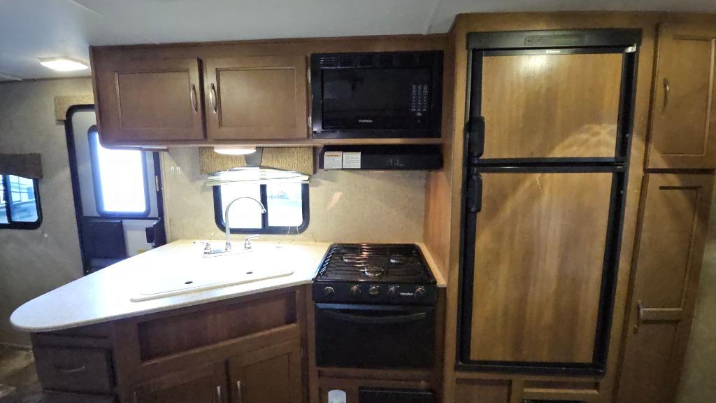 2015 Forest River Coachmen Apex - $12,995
