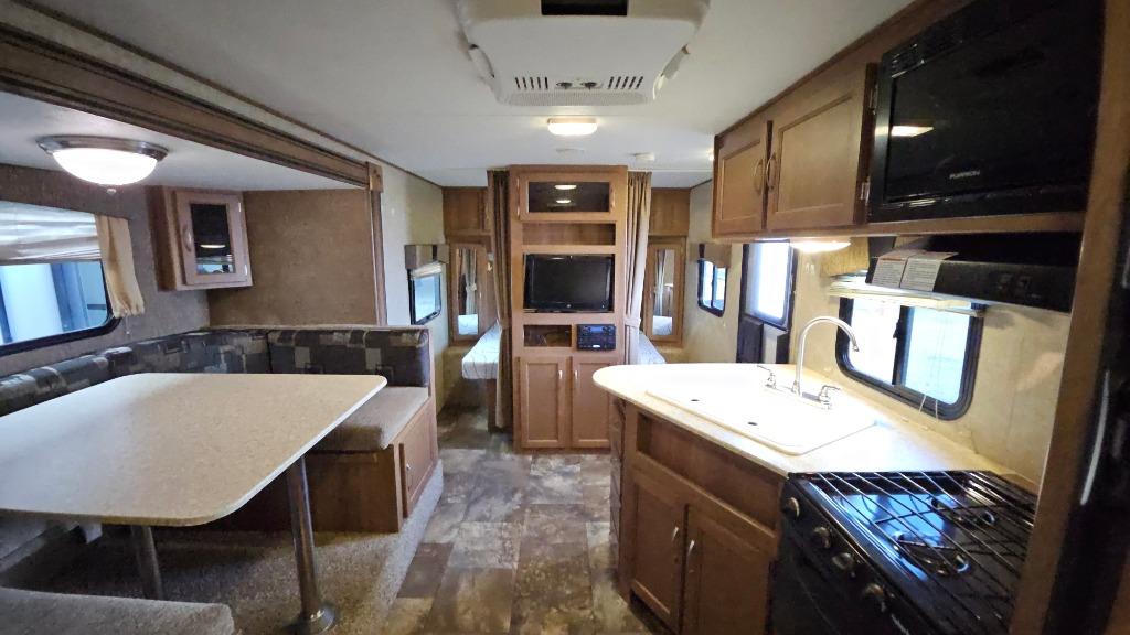 2015 Forest River Coachmen Apex - $12,995