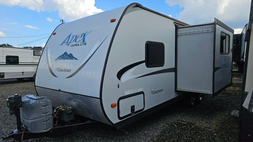 2015 Forest River Coachmen Apex - $12,995