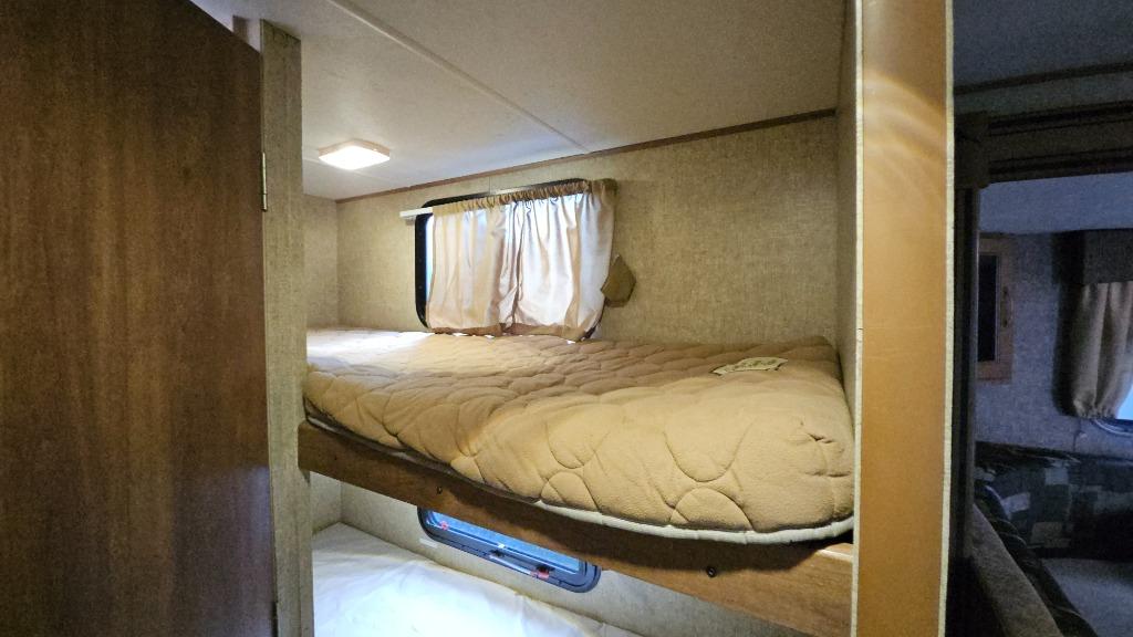2015 Forest River Coachmen Apex - $12,995