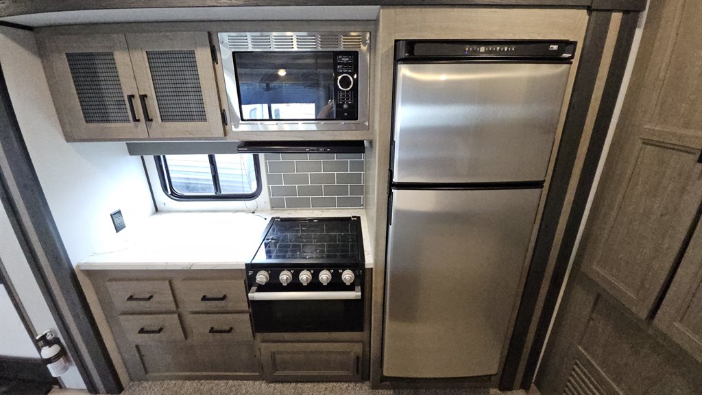 2021 Keystone Keystone - $25,995