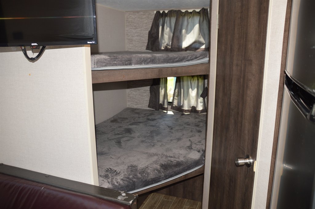 2020 Kz-rv Sportsmen - $11,995