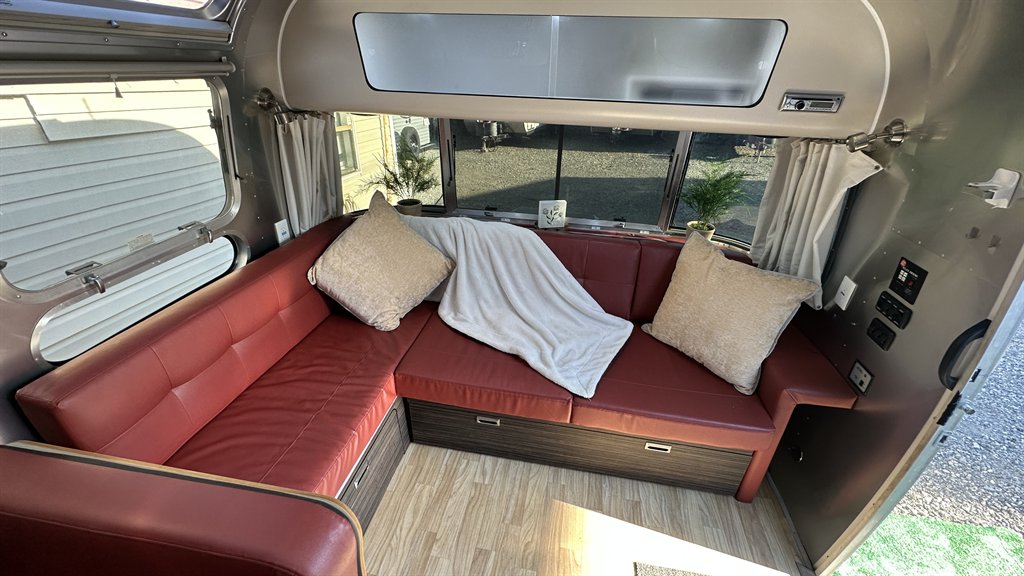 2019 Airstream Internatio 30rb Queen Signature - $69,995