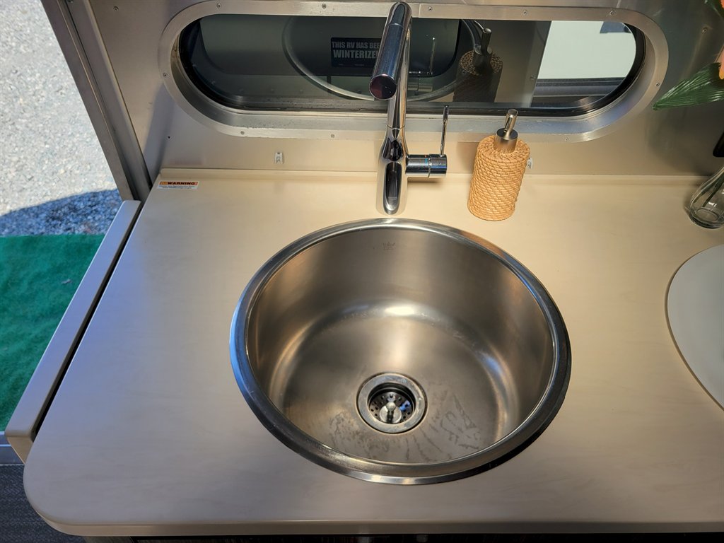 2019 Airstream Internatio 30rb Queen Signature - $69,995
