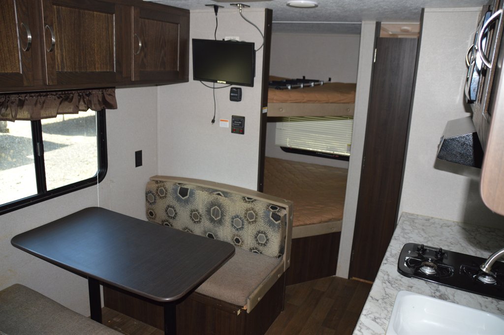 2018 Keystone Keystone - $9,000