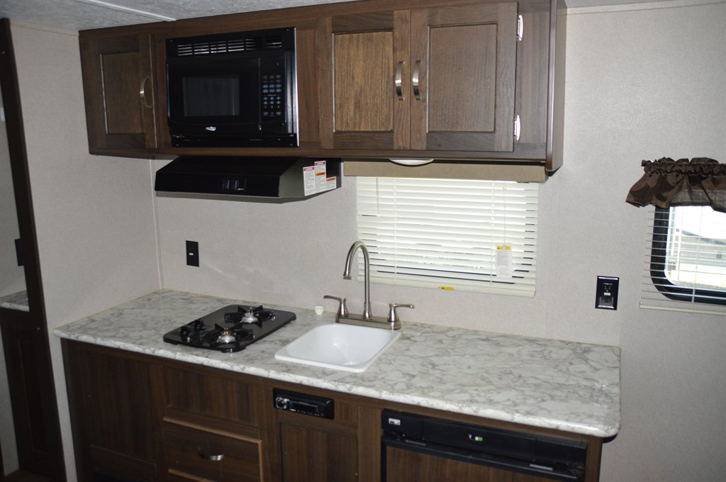 2018 Keystone Keystone - $9,000