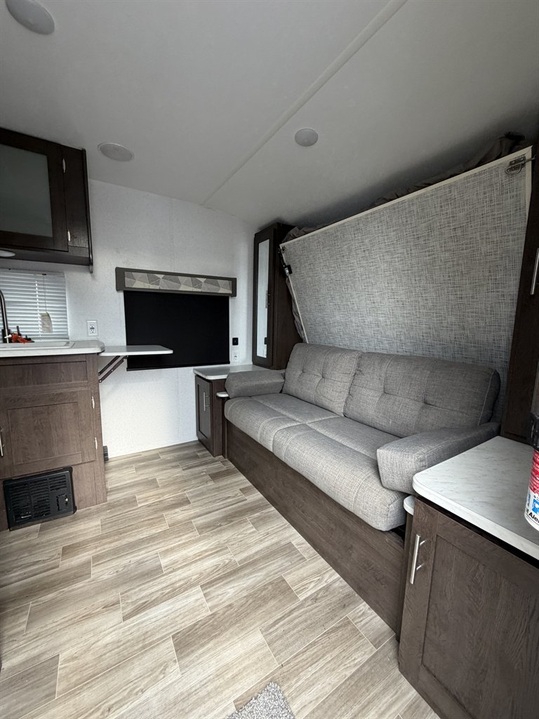 2019 Forest River  Wildwood  X-Lite 171 - $9,950