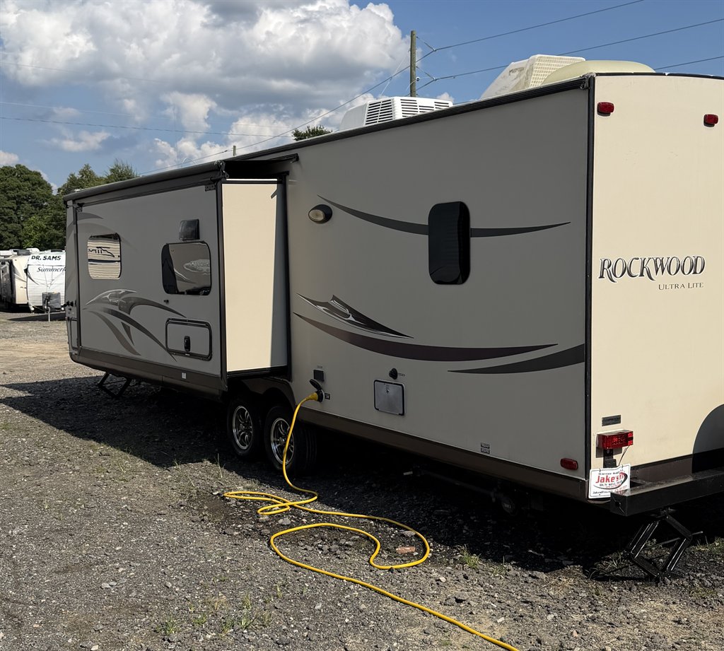 2014 Forest River Real-lite / Rockwood Lite Weight Trailers - $13,995