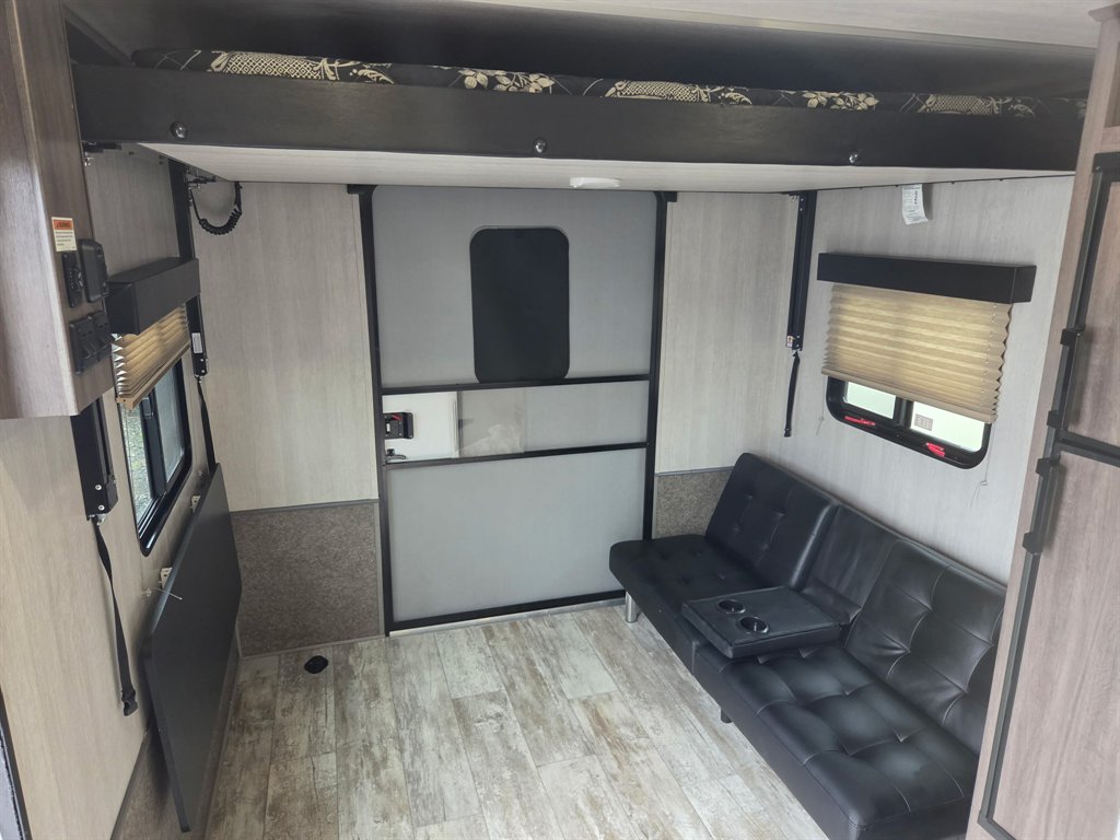 2022 Genesis Genesis Supreme - $14,480